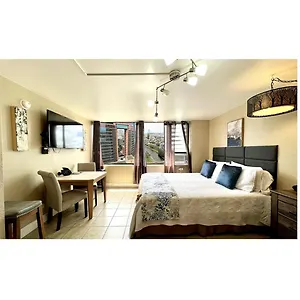 King Bed, Spacious, Legal, View Honolulu