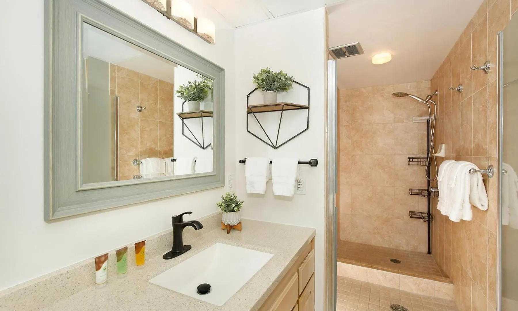 Waikiki Park Heights #1707 Bed & Breakfast Honolulu